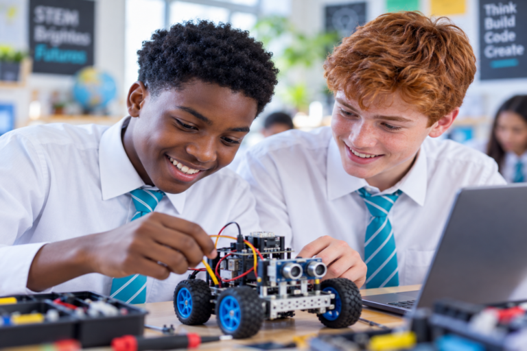 robotics students 1536x1024